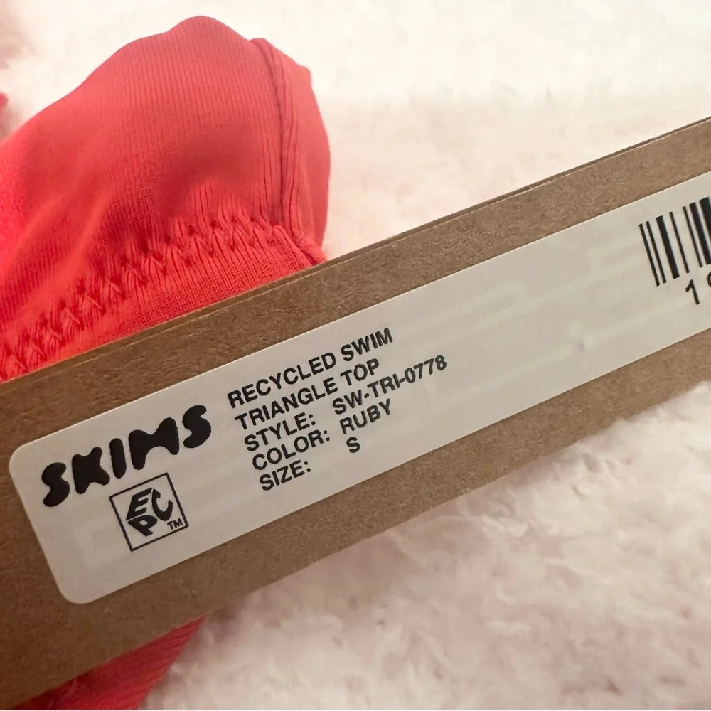 skims - bikini bundle (ruby) - Picture 4 of 5